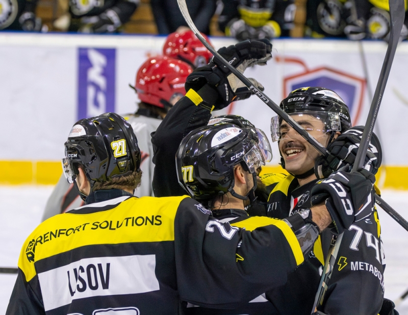 Photo hockey Division 2 - Division 2 : 8ème journée : Roanne vs Vaujany - Roanne relance la machine face à Vaujany