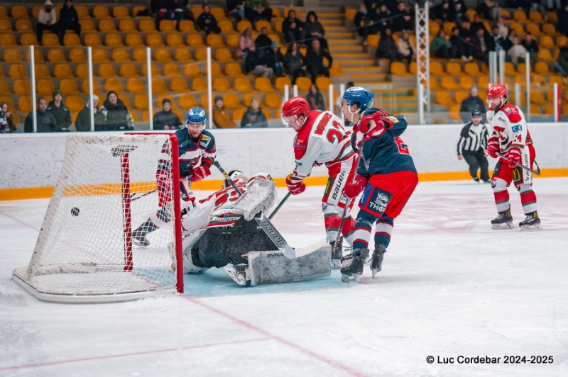 Photo hockey Division 2 - Division 2 : 9ème journée : Luxembourg vs Courbevoie  - Courbevoie s