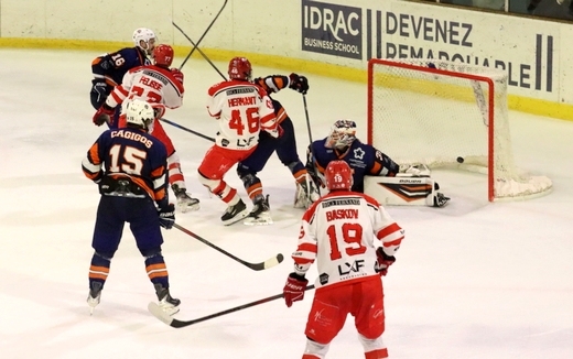 Photo hockey Division 2 - Division 2 - Finale - Match 1 : Montpellier  vs Valence - Finale M1 - Valence crée la surprise à Montpellier