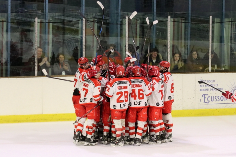 Photo hockey Division 2 - Division 2 - Finale - Match 1 : Montpellier  vs Valence - Finale M1 - Valence crée la surprise à Montpellier