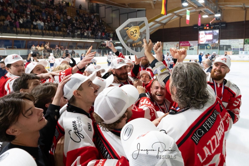 Photo hockey Division 2 - Division 2 - Finale - Match 4 : Valence vs Montpellier  - D2 FINALE M4 - Valence est champion avec les manières