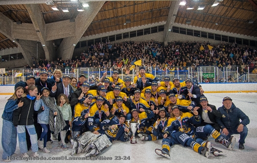 Photo hockey Division 2 - Division 2 - Finale - Match 4 : Villard-de-Lans vs Courchevel-Méribel-Pralognan - Les Ours Champions de France ! 