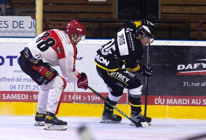 Photo hockey Division 2 - Division 2 : Play-off - 1/8ème de finale - Match 2 : Roanne vs Amnéville - Roanne confirme et s’offre les ¼ de Finale