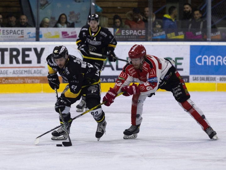 Photo hockey Division 2 - Division 2 : Play-off - 1/8ème de finale - Match 2 : Roanne vs Amnéville - Roanne confirme et s’offre les ¼ de Finale