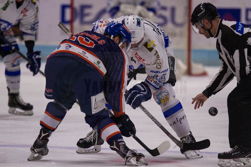 Photo hockey Division 2 - Division 2 : Play Off - Finale - Match 2 : Clermont-Ferrand vs Courchevel-Méribel-Pralognan - Champion Clermont