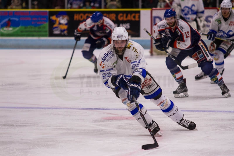 Photo hockey Division 2 - Division 2 : Play Off - Finale - Match 2 : Clermont-Ferrand vs Courchevel-Méribel-Pralognan - Champion Clermont