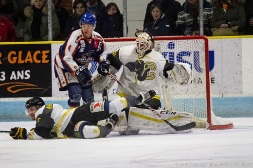 Photo hockey Division 2 - Division 2 : playoff, demi finale, match 1 : Clermont-Ferrand vs Chambéry - Clermont se fait peur mais s