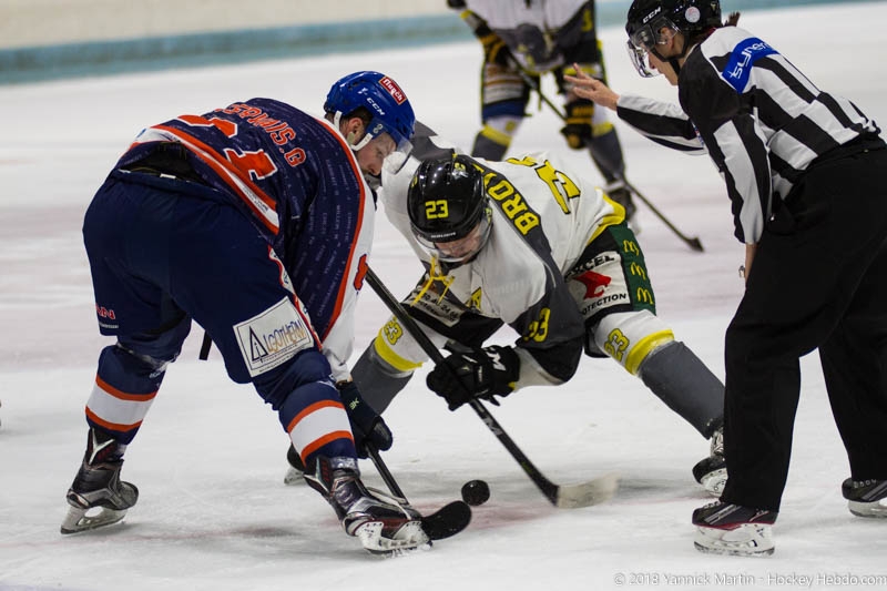Photo hockey Division 2 - Division 2 : playoff, demi finale, match 1 : Clermont-Ferrand vs Chambéry - Clermont se fait peur mais s