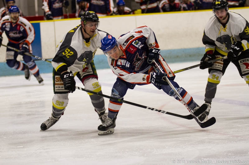 Photo hockey Division 2 - Division 2 : playoff, demi finale, match 1 : Clermont-Ferrand vs Chambéry - Clermont se fait peur mais s