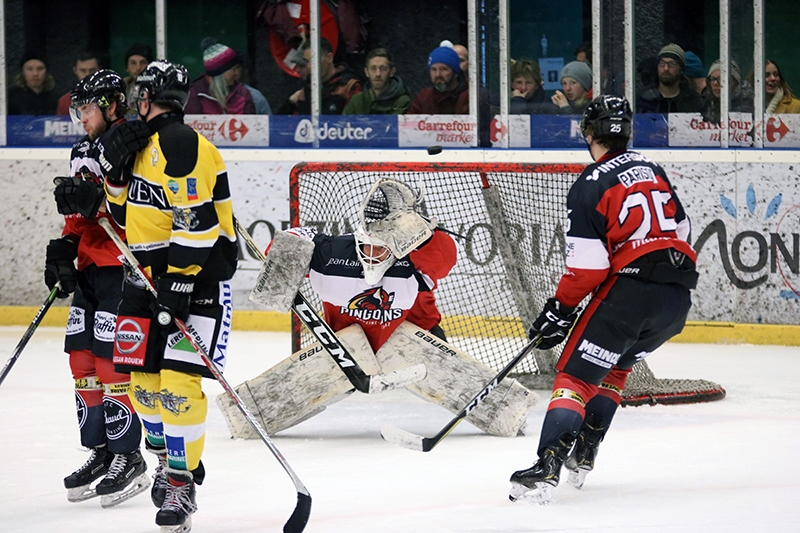 Photo hockey Division 2 - Division 2 : playoff, huitième de finale, match 1 : Morzine-Avoriaz vs Rouen II - Morzine se sort du piège