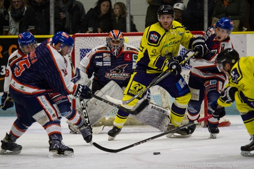 Photo hockey Division 2 - Division 2 : playoff, quart de finale, match 1 : Clermont-Ferrand vs Châlons-en-Champagne - Clermont veut y croire...