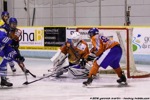 Photo hockey Division 2 - Division 3 : journée du 5 - 6 février 2016 : Clermont-Ferrand II vs Toulon - Toulon poursuit son abordage