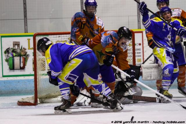Photo hockey Division 2 - Division 3 : journée du 5 - 6 février 2016 : Clermont-Ferrand II vs Toulon - Toulon poursuit son abordage