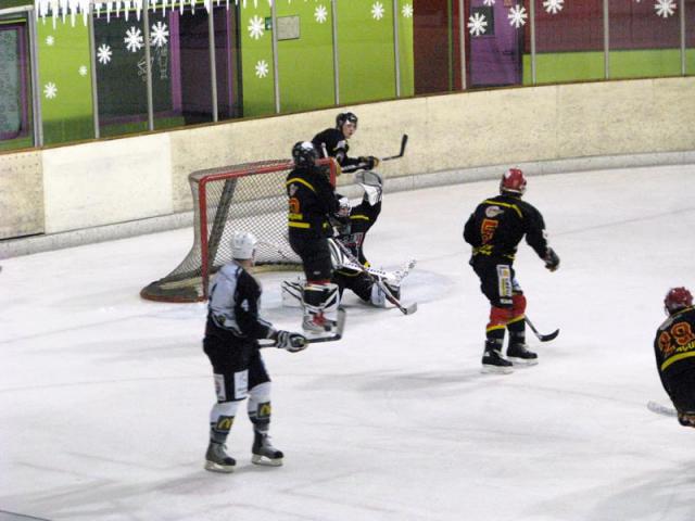 Photo hockey Division 3 - D3 : 11ème journée : Besançon vs Briançon II - Sanction sévère