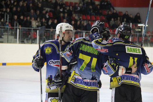 Photo hockey Division 3 - D3 : 11ème journée : Châlons-en-Champagne vs Compiègne - Festival de buts en Champagne