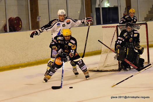 Photo hockey Division 3 - D3 : 3ème journée : Aubagne vs Briançon II - Le coeur à l