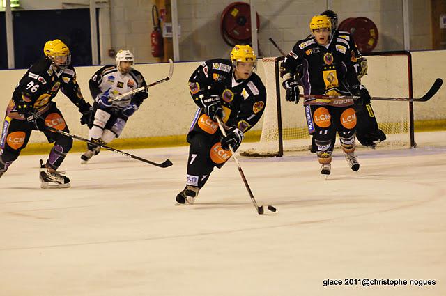 Photo hockey Division 3 - D3 : 3ème journée : Aubagne vs Briançon II - Le coeur à l