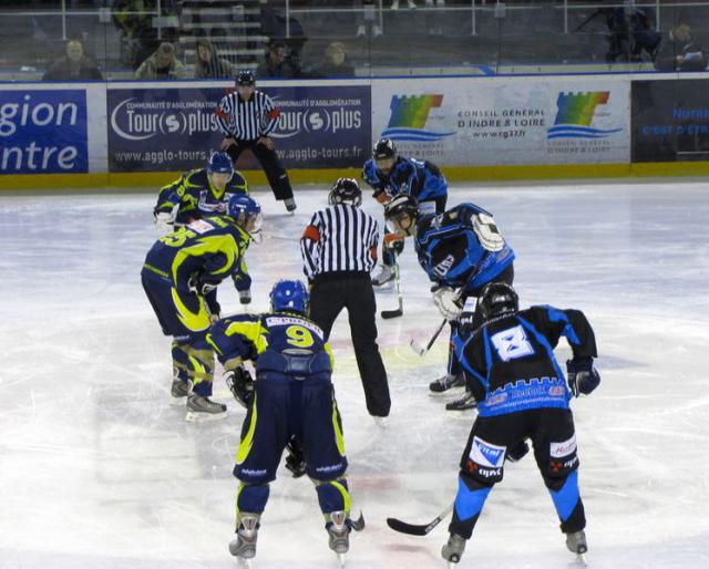 Photo hockey Division 3 - D3 : 7ème journée : Tours  vs Limoges - Un match référence