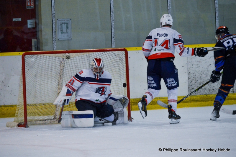 Photo hockey Division 3 - D3 - carré final - J1 : Châlons-en-Champagne vs Luxembourg - Premier coup de vent 