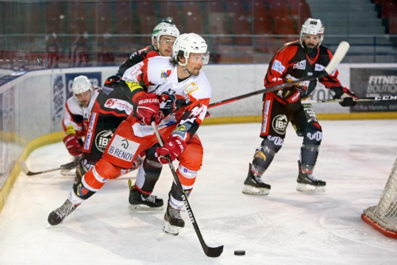 Photo hockey Division 3 - D3 - carré final - J1 : La Roche-sur-Yon vs Dijon  - Les Aigles s