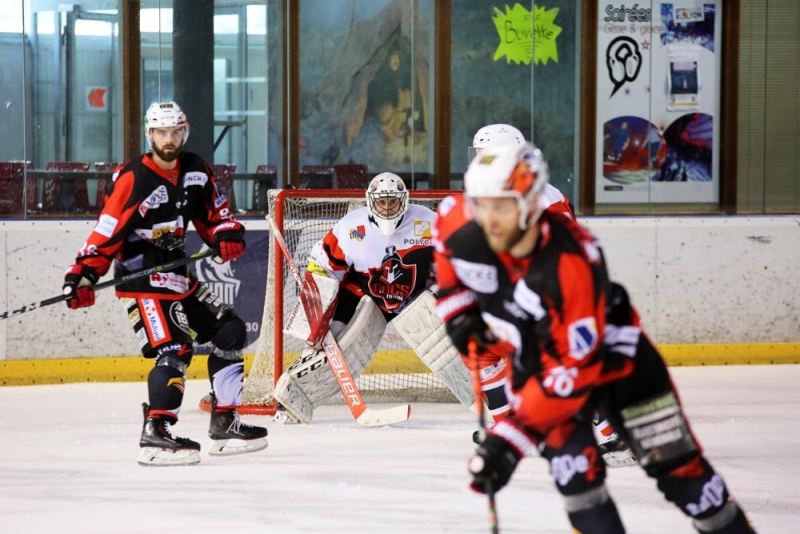 Photo hockey Division 3 - D3 - carré final - J1 : La Roche-sur-Yon vs Dijon  - Les Aigles s