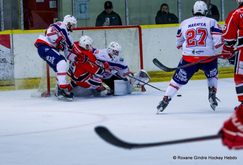 Photo hockey Division 3 - D3 - carré final - J2 : Dijon  vs Luxembourg - La tornade stoppée par la muraille tchèque