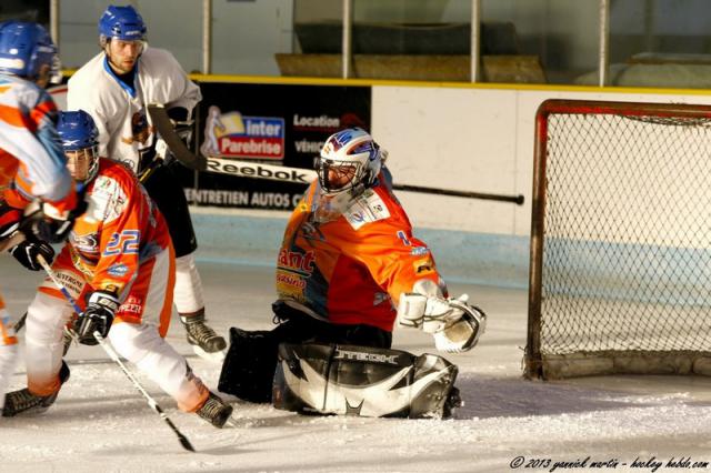 Photo hockey Division 3 - D3 : journée du 05/10/2013 : Clermont-Ferrand II vs Marseille - Les Spartiates infligent une correction aux Sangliers Arvernes 2