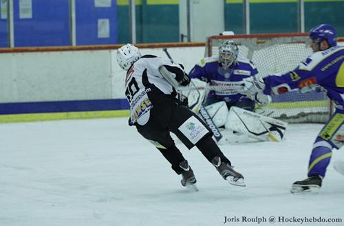 Photo hockey Division 3 - D3 : journée du 08/12/2012 : Avignon vs Orcières - Avignon joue les gros bras