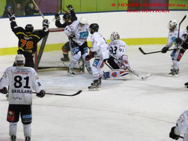 Photo hockey Division 3 - D3 : journée du 25/01/2014 : Besançon vs Colmar - Une der qui a du panache