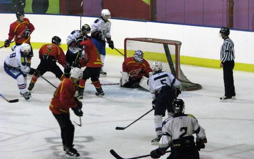 Photo hockey Division 3 - D3 : journée du 08/11/2014 : Besançon vs Luxembourg - La chute de l\
