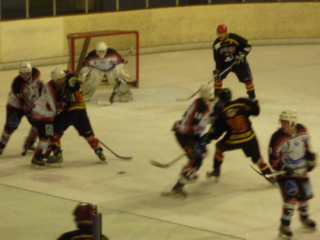 Photo hockey Division 3 - D3 - Play Off : Besançon vs Colmar - D3 : Âprement disputé