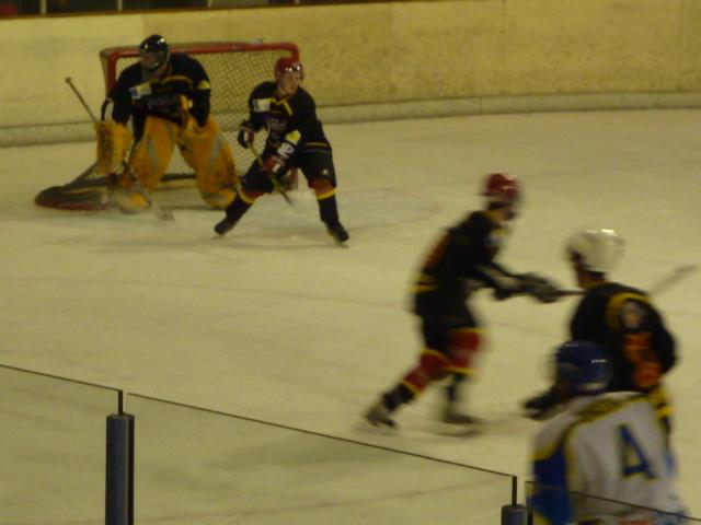 Photo hockey Division 3 - D3 - Play Off : Besançon vs Toulon - D3 : Un bien bel abordage
