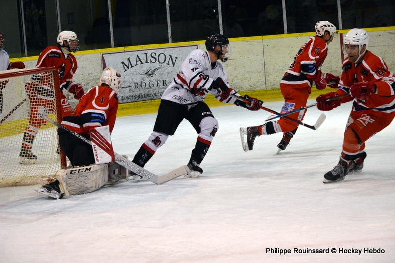 Photo hockey Division 3 - Division 3 : 11ème journée : Dijon  vs Annecy II - Messire le Duc désarçonne les Chevaliers du Lac