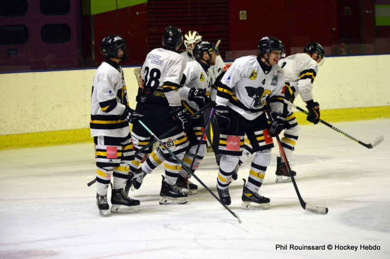 Photo hockey Division 3 - Division 3 : 18ème journée : Besançon vs Chambéry II - Les Aigles le bec dans l