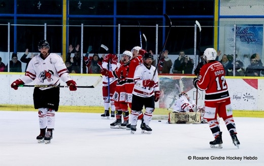 Photo hockey Division 3 - Division 3 - 18ème journée : Dijon  vs Briançon II - Messire le Duc abat le Diable