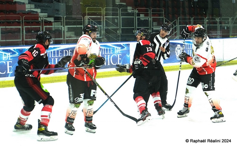 Photo hockey Division 3 - Division 3 : 8ème journée : Nice II vs Nimes - les Aigles trop forts pour les Krokos