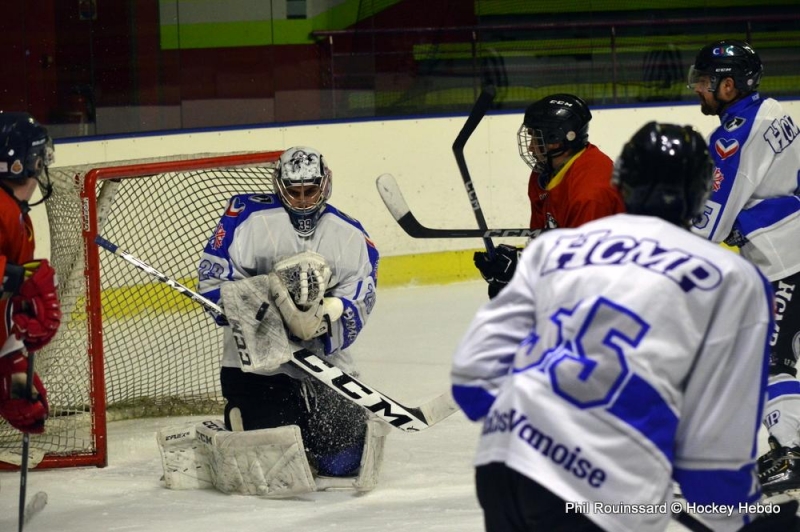 Photo hockey Division 3 - Division 3 : 9ème journée : Besançon vs HCMP II - Besançon en démonstration