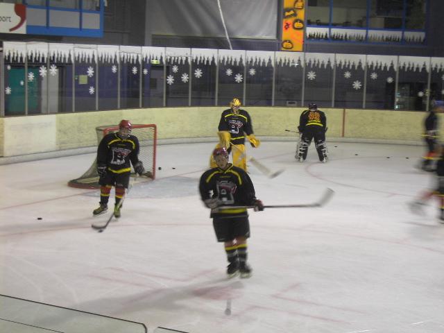 Photo hockey Division 3 - Division 3 : Besançon (Les Aigles) - D3 : La charge du Bouquetin abat le Rempart