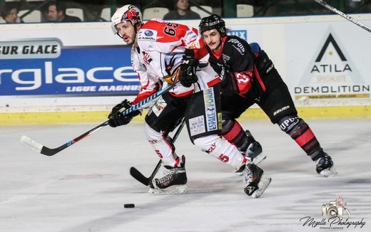 Photo hockey Division 3 - Division 3 : journée du 05 janvier 2019 : Bordeaux II vs La Roche-sur-Yon II - Leçon de hockey vendéenne !