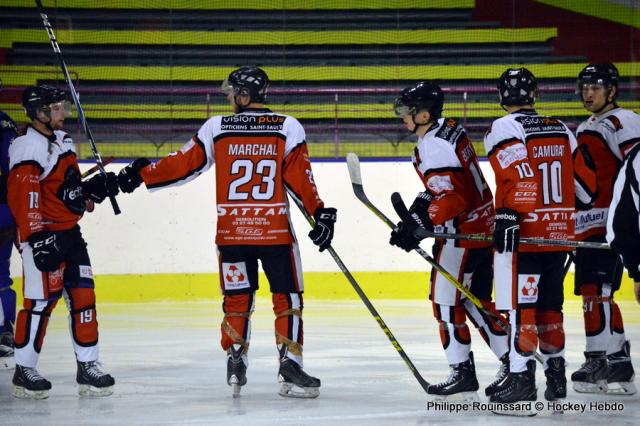 Photo hockey Division 3 - Division 3 : journée du 11 février 2017 : Dijon II vs Valenciennes - D3 : Les Diables Rouges apportent l