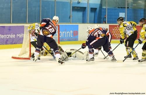 Photo hockey Division 3 - Division 3 : journée du 12 décembre 2015 : Montpellier  vs Chambéry II - D3 : Les Vipers écrasent les Eléphants 