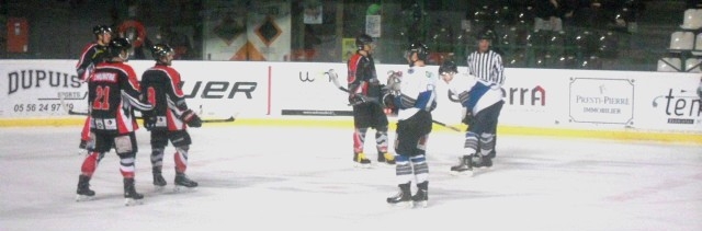 Photo hockey Division 3 - Division 3 : journée du 13 janvier 2018 : Bordeaux II vs Nantes II - D3 - Victoire au bout de 67 minutes 