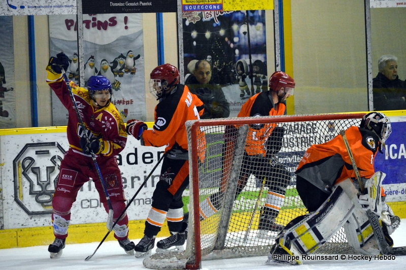 Photo hockey Division 3 - Division 3 : journée du 13 janvier 2018 : Dijon  vs Boulogne Billancourt - Messire le Duc écorche les Tigres