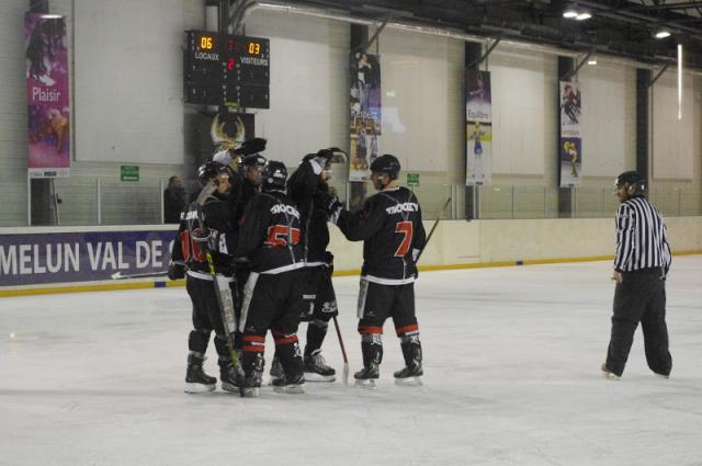 Photo hockey Division 3 - Division 3 : journée du 17 décembre 2016 : Dammarie-les-Lys vs Garges - D3 : Les Caribous passent la seconde !