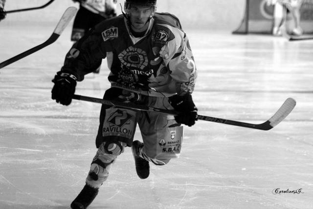 Photo hockey Division 3 - Division 3 : journées du 5 - 6 novembre 2016 : Amiens U20 vs Châlons-en-Champagne - Avec courage