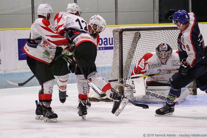 Photo hockey Division 3 - Division 3 : journée du 26 octobre 2019 : Clermont-Ferrand II vs La Roche-sur-Yon - L’Hogly bat la réserve clermontoise