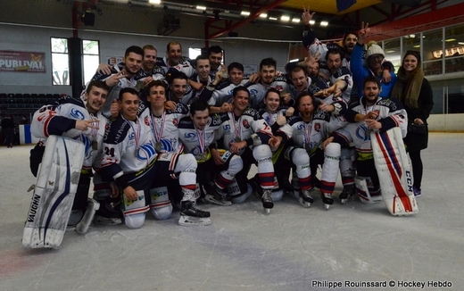 Photo hockey Division 3 - Division 3 : Play-Off carré final - J3 : Asnières vs Caen II - Caen II sur le podium !