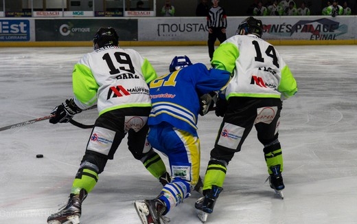 Photo hockey Division 3 - Division 3 - Playoff - Carré final, 2ème journée : Epinal  vs Toulon - Epinal seul en tête