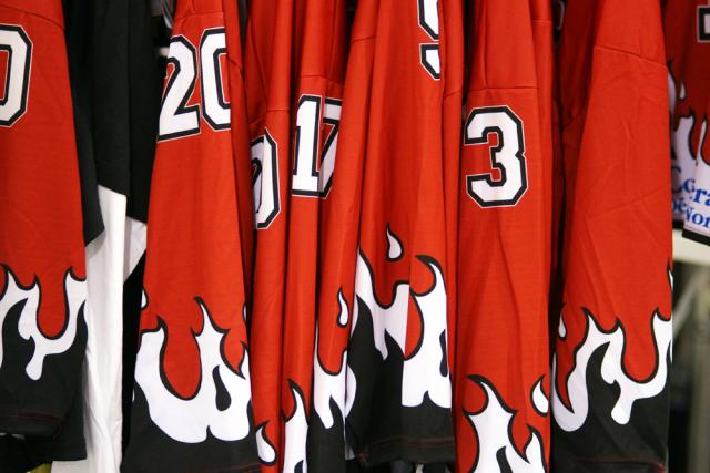 Photo hockey Division 3 - Division 3 : Valenciennes (Les Diables Rouges) - Valenciennes: Opération Haïti