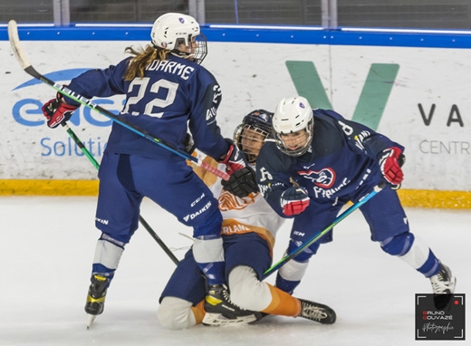 Photo hockey Equipes de France -  : France (FRA) vs Pays Bas (NED) - EDF Féminime - Victoire de la France face aux Pays Bas
